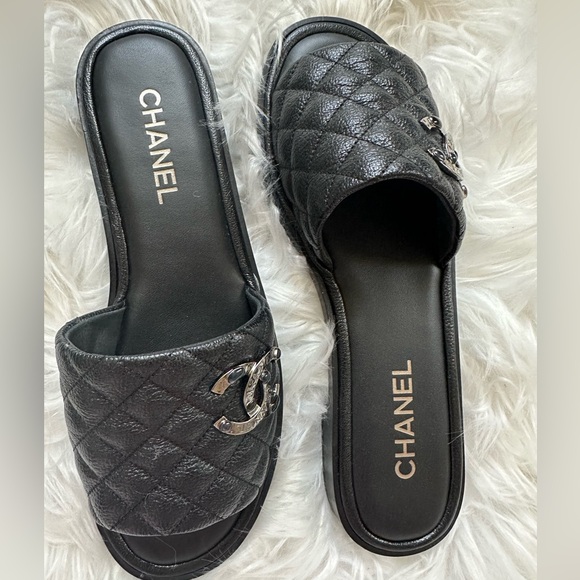 Chanel mule Sandals 2022 - like new - Picture 1 of 15